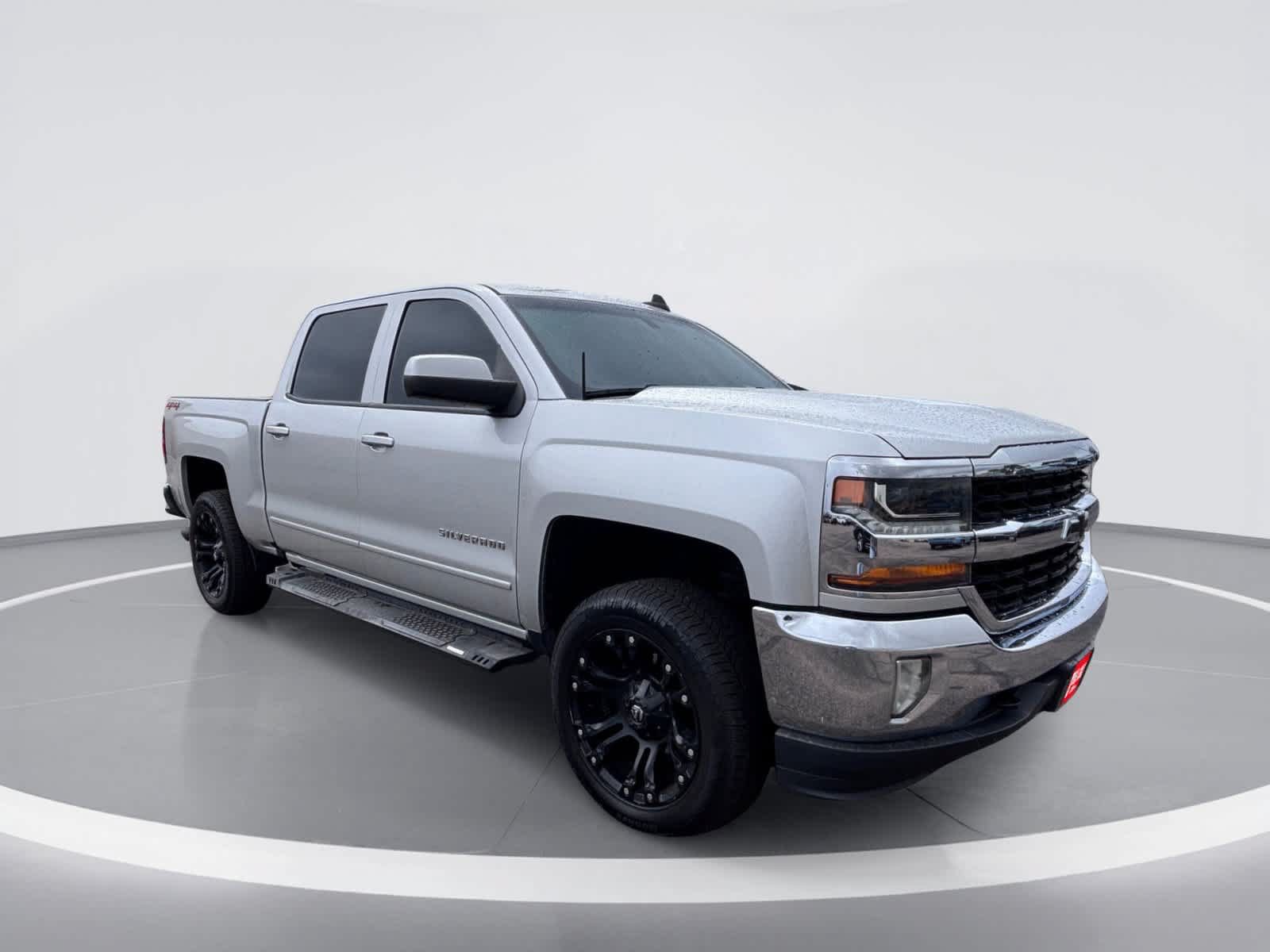 Used 2018 Chevrolet Silverado 1500 LT w/ All Star Edition AWD/4WD image 7