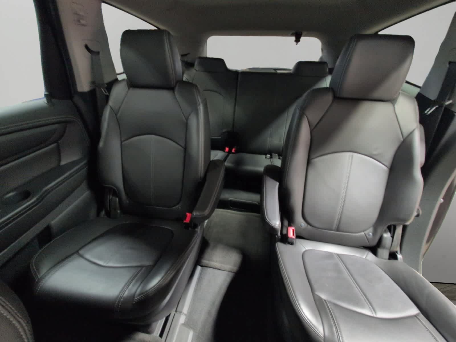 Used 2017 Chevrolet Traverse LT AWD/4WD image 13
