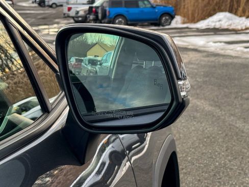 Used 2021 Toyota RAV4 XLE image 11