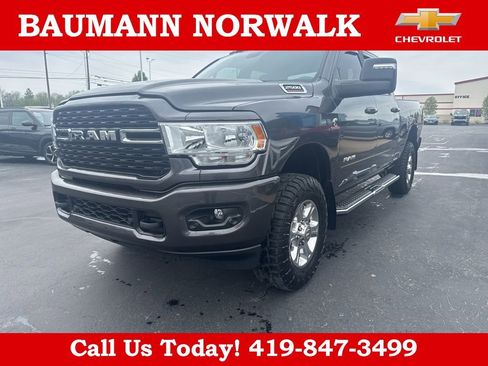 Used 2024 RAM 2500 Big Horn w/ Sport Appearance Package AWD/4WD image 3