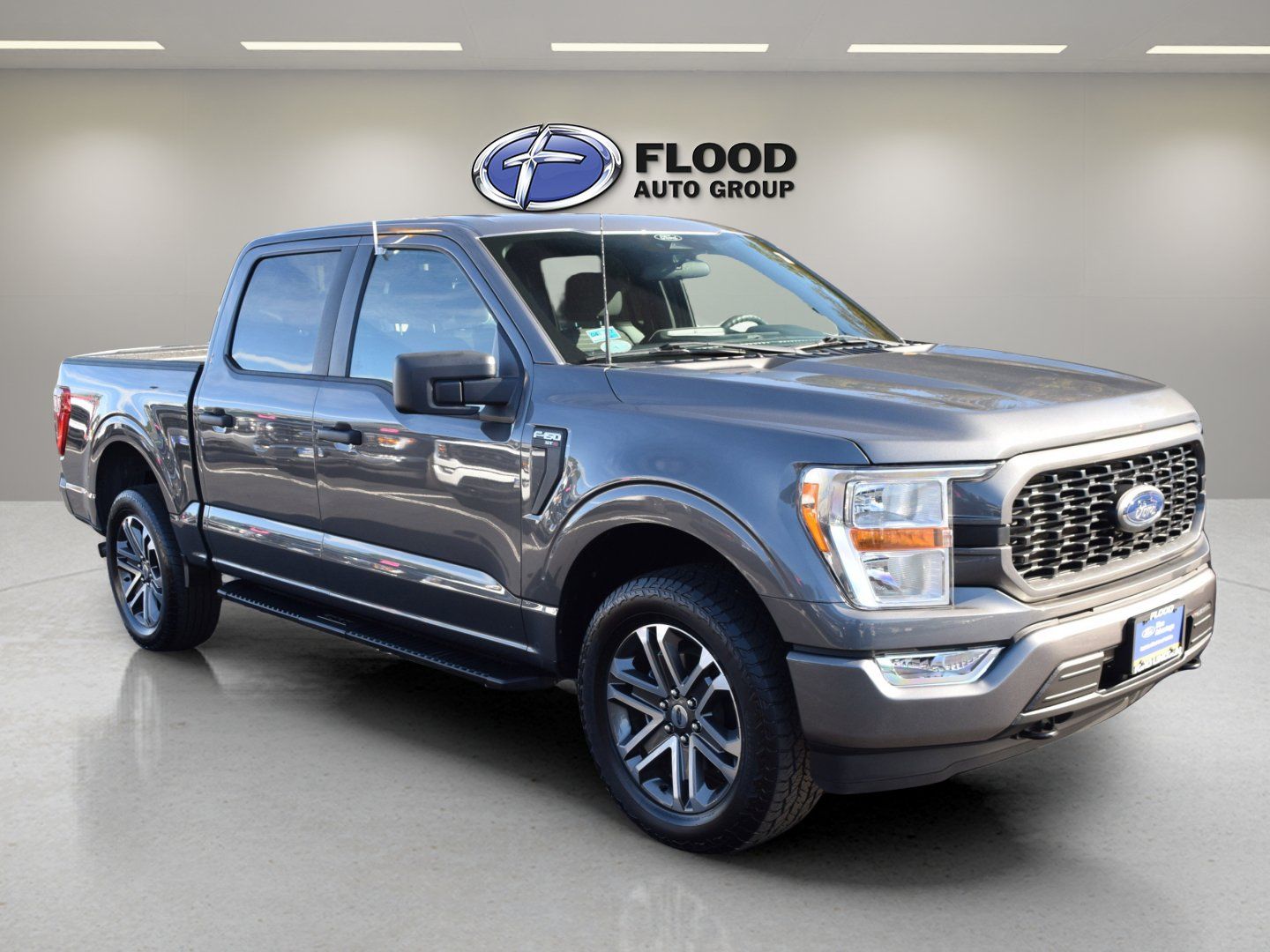 Certified 2022 Ford F150 XL w/ STX Appearance Package AWD/4WD image 1