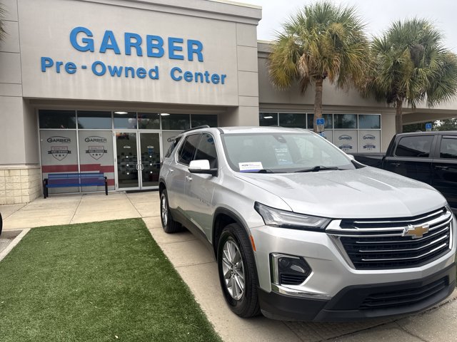 Used 2022 Chevrolet Traverse LT FWD image 3