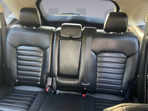 Used 2022 Ford Edge SEL w/ Convenience Package image 16