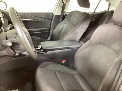 Used 2025 Toyota Camry LE FWD image 17