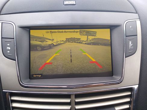 Used 2010 Lincoln MKT AWD image 22