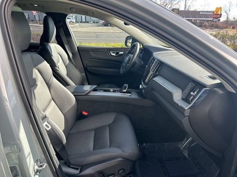 Certified 2025 Volvo XC60 B5 Plus image 15