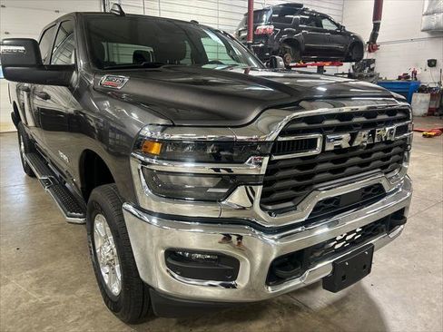 Certified 2026 RAM 2500 Big Horn AWD/4WD image 2