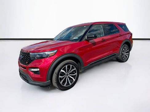 Used 2022 Ford Explorer ST image 3