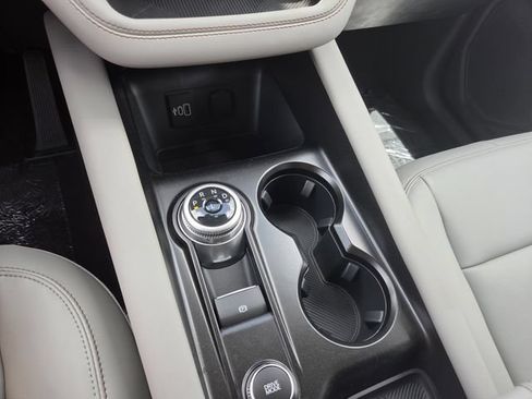 New 2026 Ford Explorer Active w/ Active Comfort Package RWD image 9