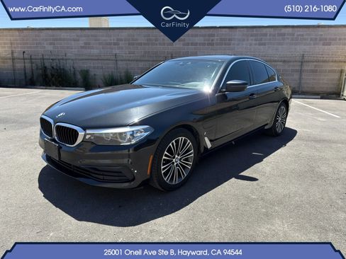 Used 2019 BMW 530e w/ Convenience Package RWD image 1