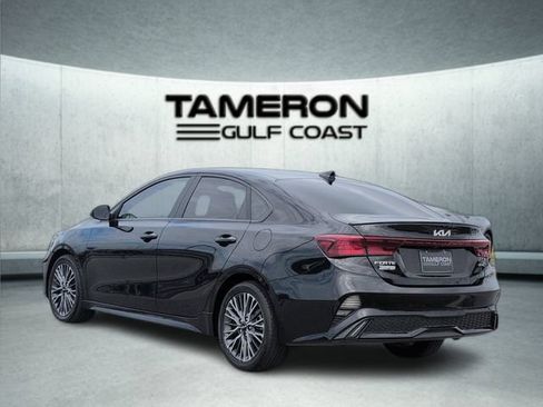 Used 2022 Kia Forte GT-Line w/ GT-Line Technology Package FWD image 3