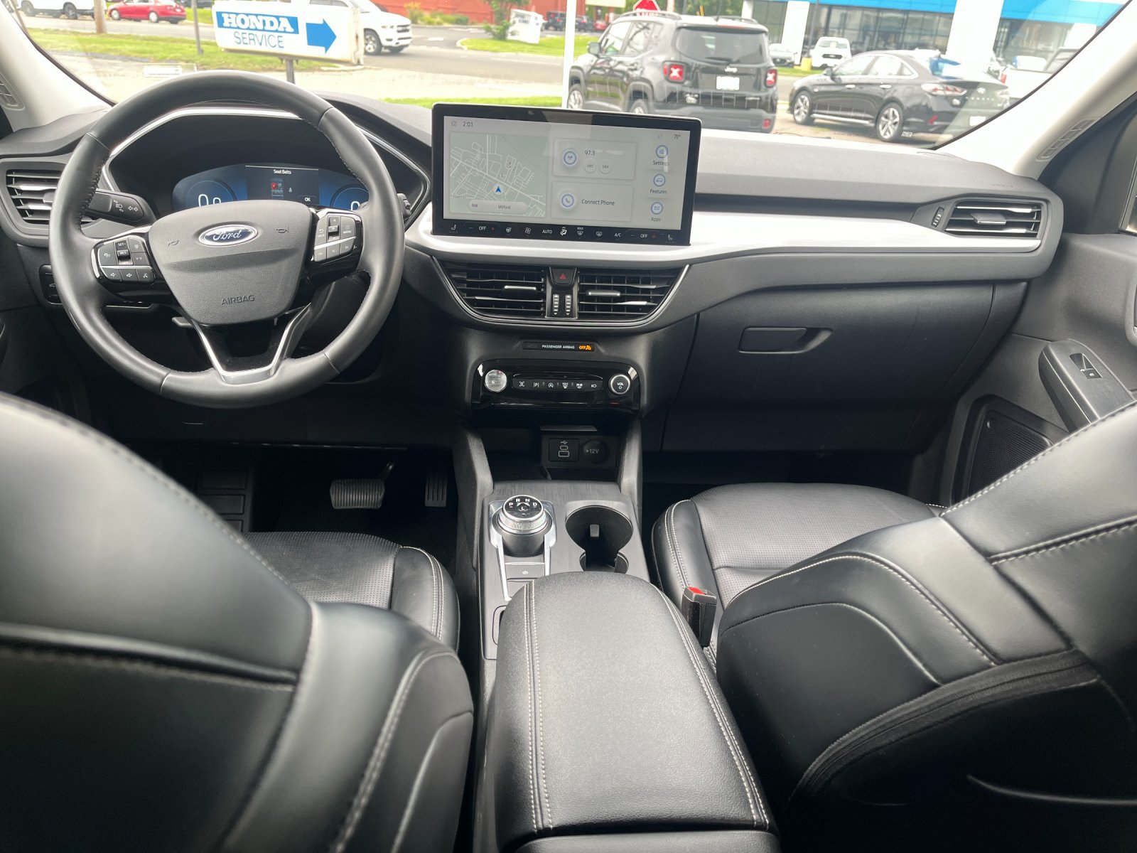 Used 2024 Ford Escape Platinum AWD/4WD image 13
