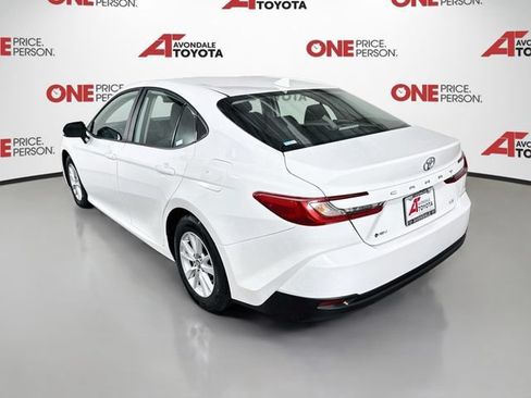 Used 2025 Toyota Camry LE FWD image 5