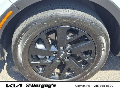 Certified 2023 Kia Sorento S w/ Panoramic Sunroof Package AWD/4WD image 10