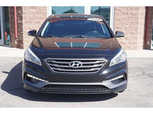 Used 2016 Hyundai Sonata Limited FWD image 3