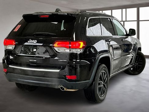 Used 2022 Jeep Grand Cherokee Limited image 3