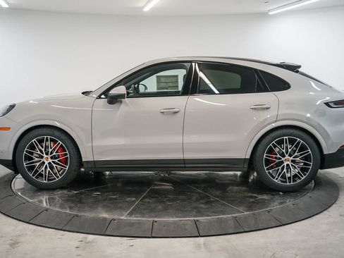 New 2026 Porsche Cayenne S AWD/4WD image 2