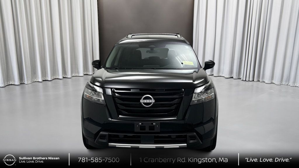 Certified 2024 Nissan Pathfinder SL w/ Black Appearance Package AWD/4WD image 2