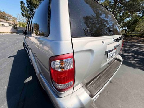 Used 2003 Nissan Pathfinder SE w/ SE Popular Pkg image 14