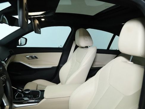 Used 2022 BMW 330i xDrive Sedan w/ Premium Package 2 image 18