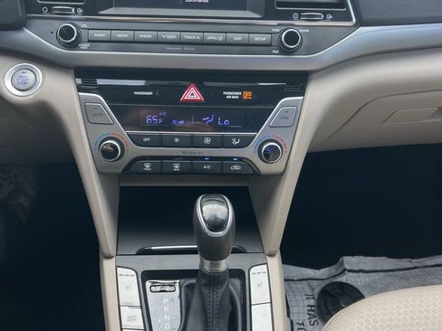 Used 2017 Hyundai Elantra Value Edition w/ Cargo Package FWD image 12