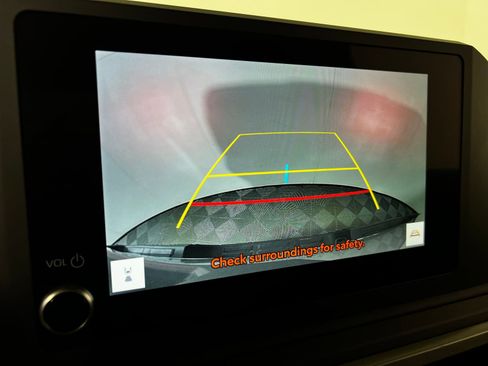 Certified 2025 Toyota Tacoma SR image 18