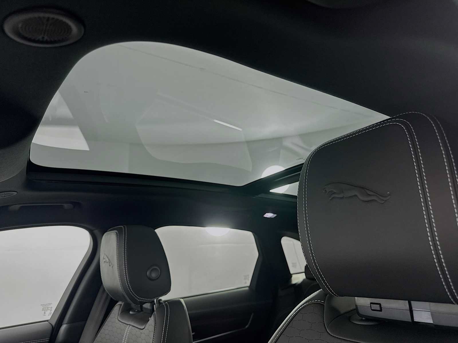 New 2026 Jaguar F-PACE R-Dynamic S AWD/4WD image 11