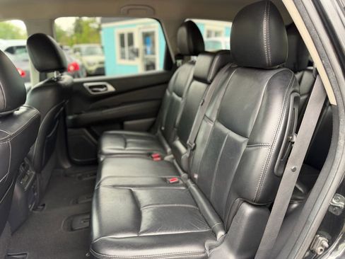 Used 2015 Nissan Pathfinder SL w/ Cargo Package AWD/4WD image 11