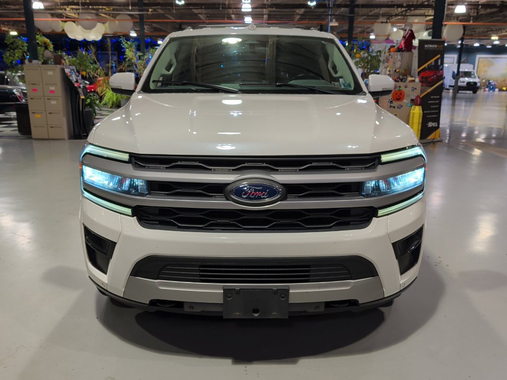 Used 2023 Ford Expedition Max XLT AWD/4WD image 5