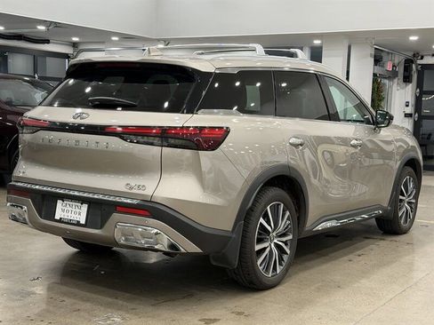 Used 2022 INFINITI QX60 Sensory w/ Cargo Package image 6