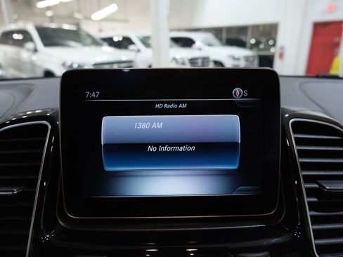 Used 2019 Mercedes-Benz GLS 550 4MATIC w/ Driver Assistance Package image 32