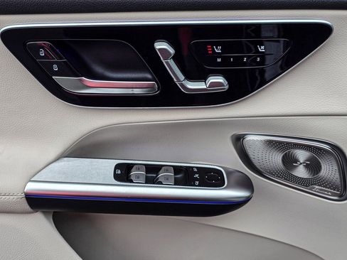 New 2026 Mercedes-Benz GLC 300 4MATIC image 12