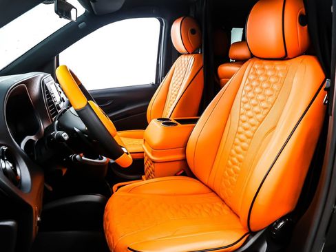 Used 2023 Mercedes-Benz Metris Passenger image 17