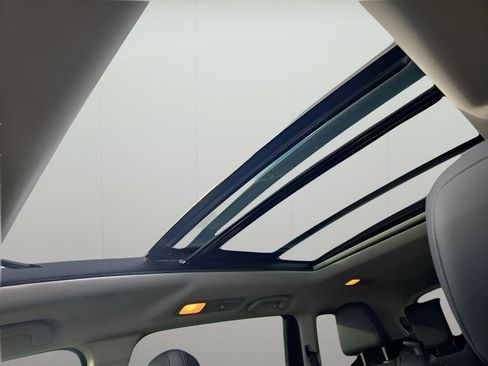 Used 2022 Subaru Ascent Touring image 25