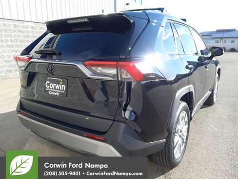 Used 2022 Toyota RAV4 Limited image 3