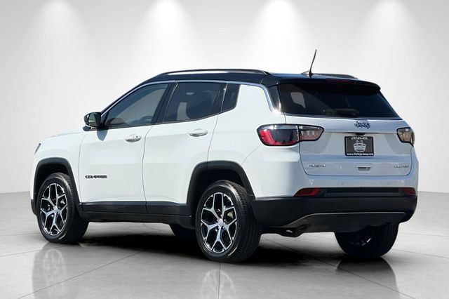 Used 2024 Jeep Compass Limited AWD/4WD image 6