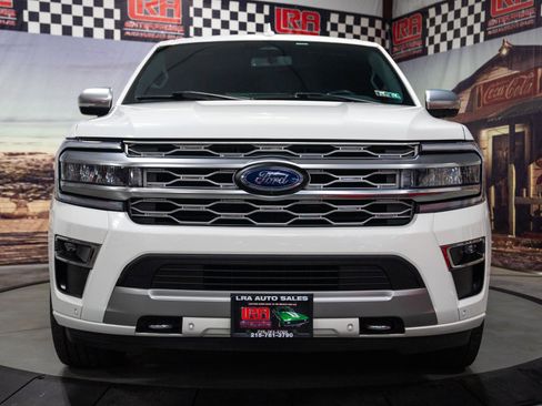 Used 2023 Ford Expedition Platinum image 2