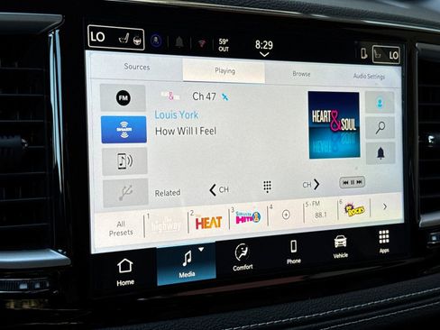 New 2026 Chrysler Pacifica Select image 18