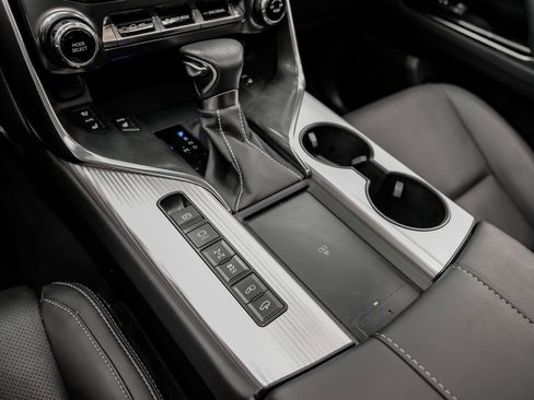 Used 2023 Lexus LX 600 F Sport image 33