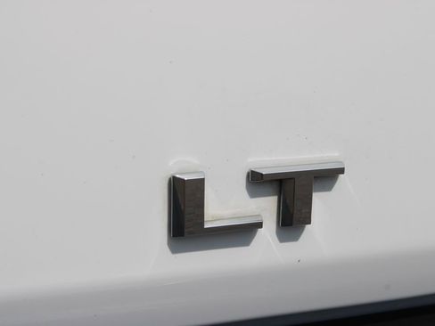Used 2022 Chevrolet Tahoe LT w/ Luxury Package RWD image 17