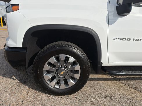 Used 2025 Chevrolet Silverado 2500 Custom w/ Custom Value Package AWD/4WD image 2