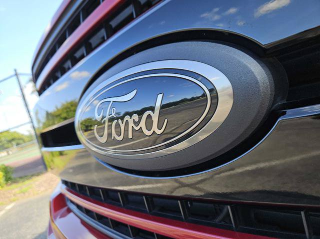 Used 2018 Ford F150 XLT AWD/4WD image 9