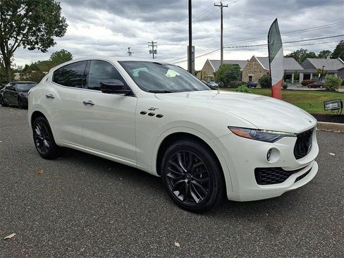 New 2024 Maserati Levante GT Ultima image 23