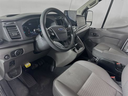 Used 2023 Ford Transit 350 XLT image 30