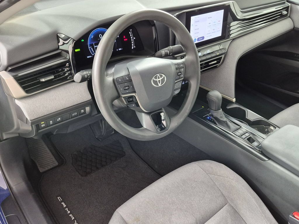 Used 2025 Toyota Camry LE FWD image 11