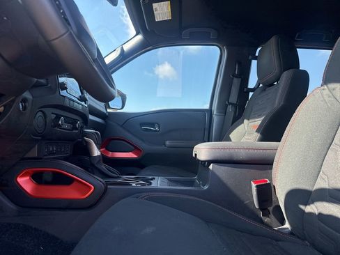 Certified 2024 Nissan Frontier Pro-X w/ Pro Convenience Package image 33