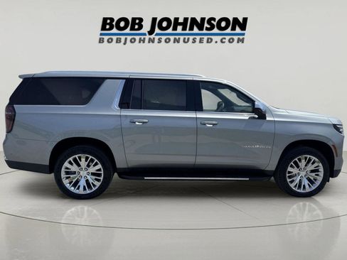 Used 2025 Chevrolet Suburban LS AWD/4WD image 6
