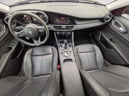 Used 2020 Alfa Romeo Giulia w/ Quick Order Package 22K Sport image 10