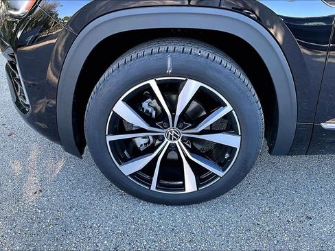 New 2026 Volkswagen Atlas SEL Premium R-Line AWD/4WD image 13