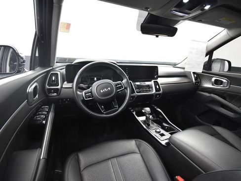 Certified 2022 Kia Sorento SX image 11